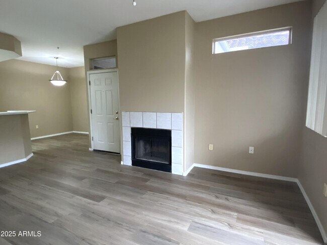 Foto del edificio - 11375 E Sahuaro Dr