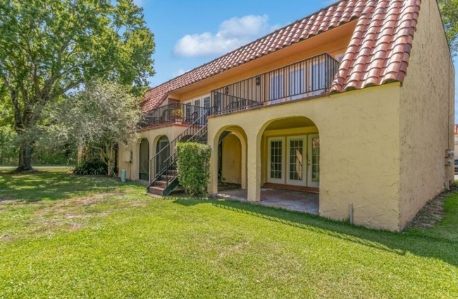 Rear view - 3929 Mission Dr