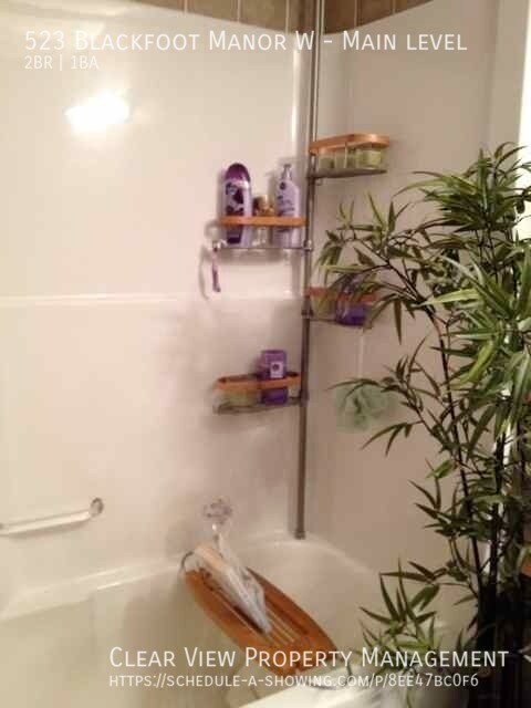 Photo du bâtiment - ? All-Inclusive 2-Bedroom Main Floor Suite – West Lethbridge