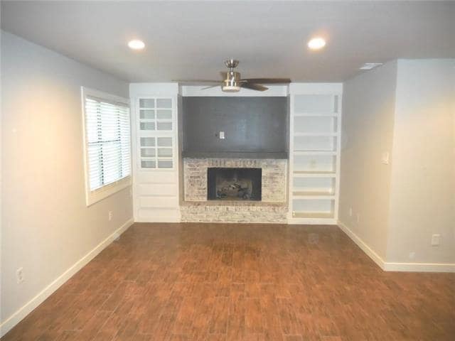 Building Photo - 1722 Stonegate Dr