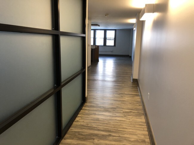Foto del edificio - 3534 Broadway Blvd