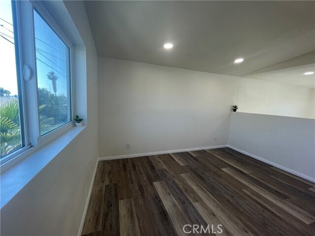 Foto del edificio - 239 Myrtlewood Dr