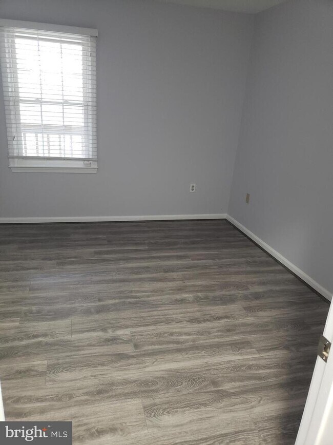 Foto del edificio - 13021 Shadyside Ln