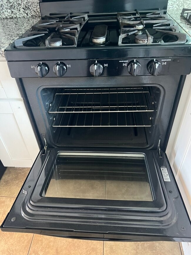 Foto del edificio - 3041 1/2 franklin