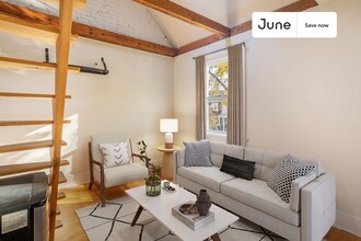 Building Photo - 1443 Parkwood Pl NW