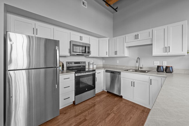 Building Photo - The Ellis Block