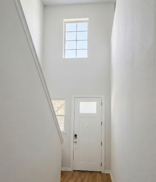 Foto del edificio - 140 Ashbrook St
