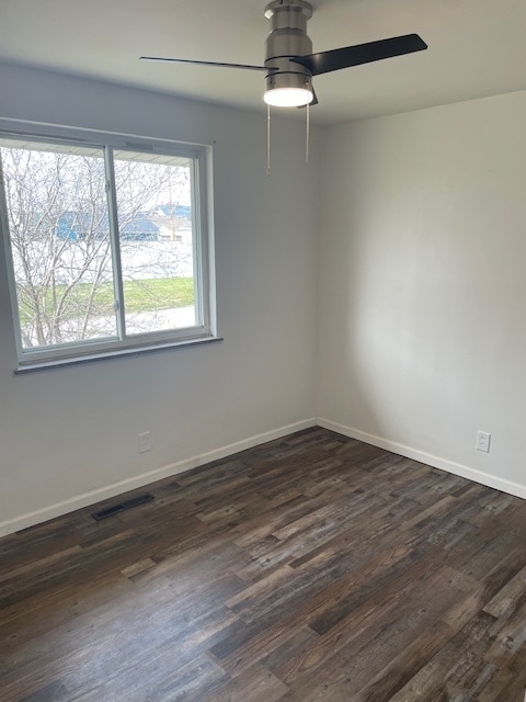 Building Photo - 638 E Jenkins Ave