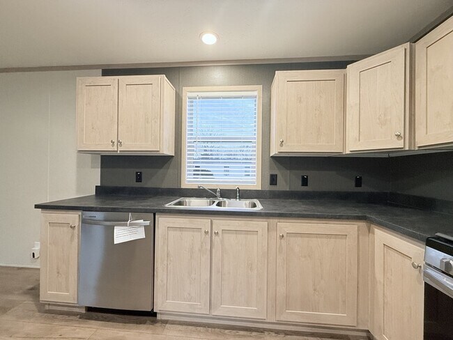 Foto del edificio - 29752 Jamestown Dr