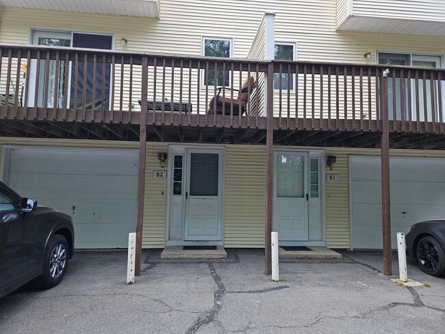 Building Photo - 410 Emmett St