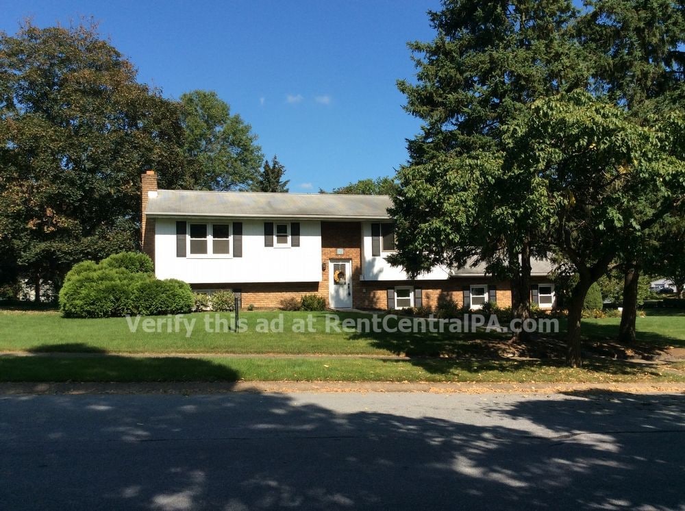 907 Briarcrest Dr, Hershey, PA 17033 House Rental in Hershey, PA