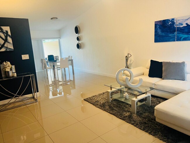 Foto del edificio - 8449 SW 148th Pl