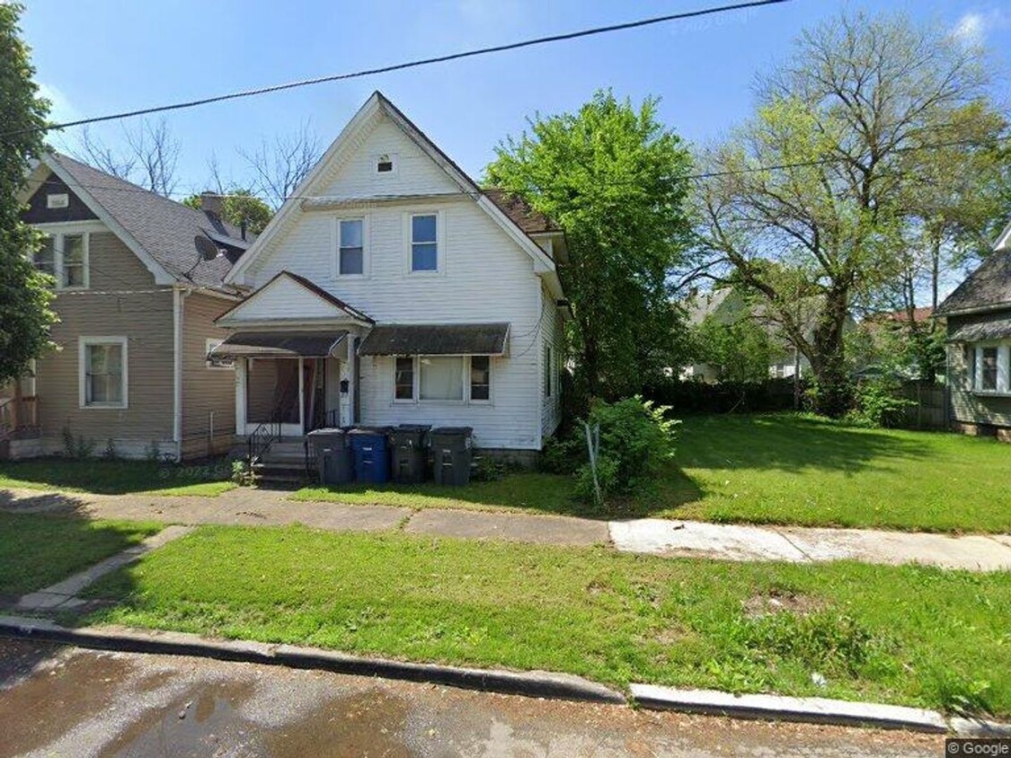 Primary Photo - Great 3 Bedroom