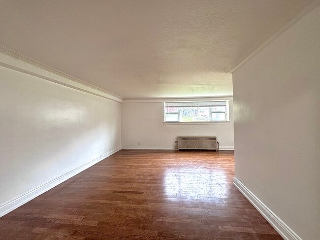 Building Photo - 92 Trethewey Dr