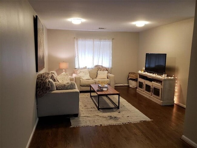 Foto del edificio - 3192 Osborne Rd NE