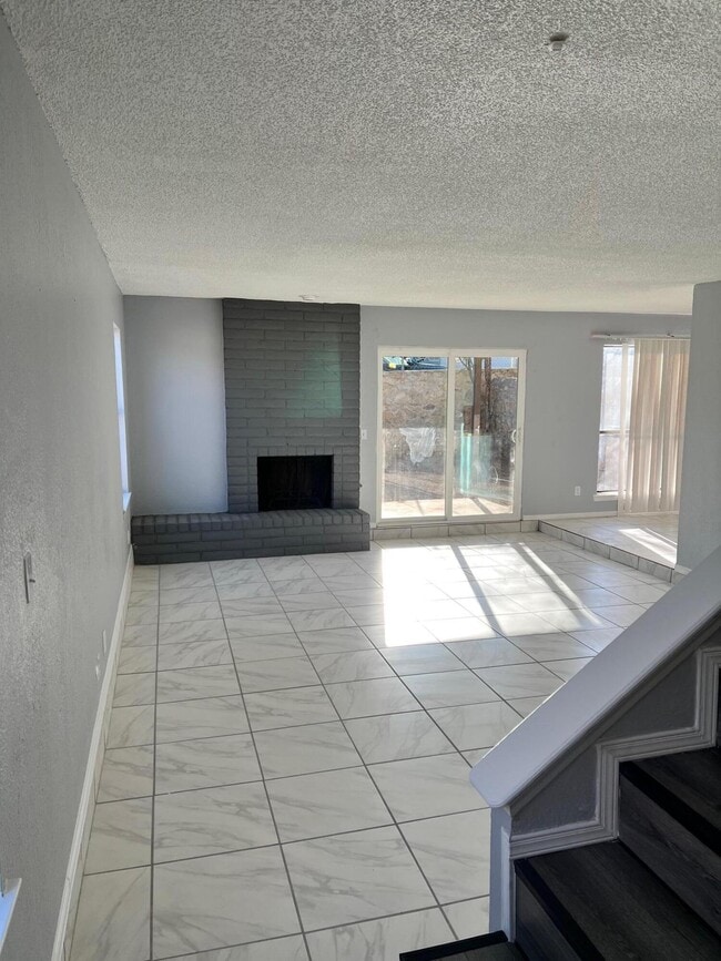 Building Photo - 1502 Monte Sanders Ln