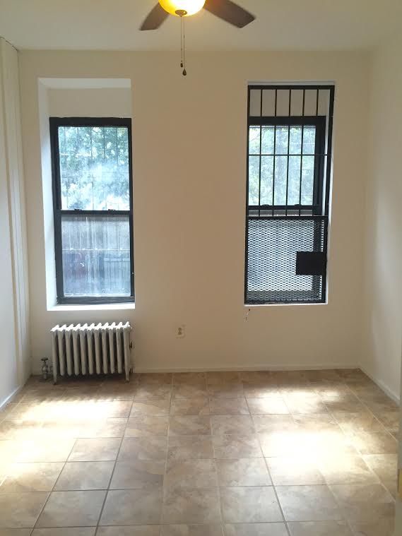 Building Photo - 442 E 115th St