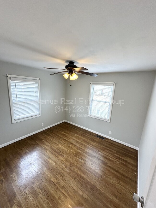 Foto del edificio - 12154 Parkwood Pl