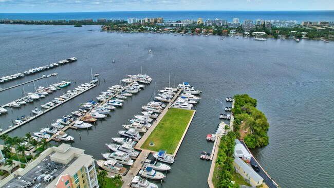 Foto del edificio - 802 W Windward Way