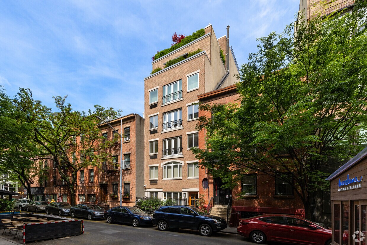 136 Sullivan St, New York, NY 10012 Apartments in New York, NY