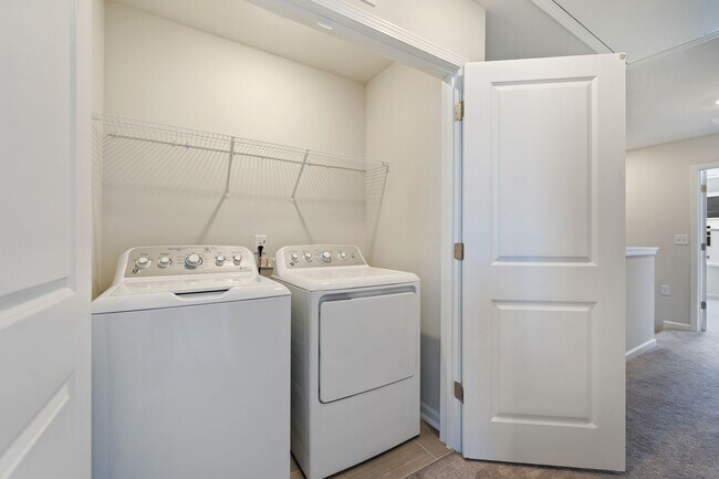 Foto del edificio - 3 bed 3.5 bath