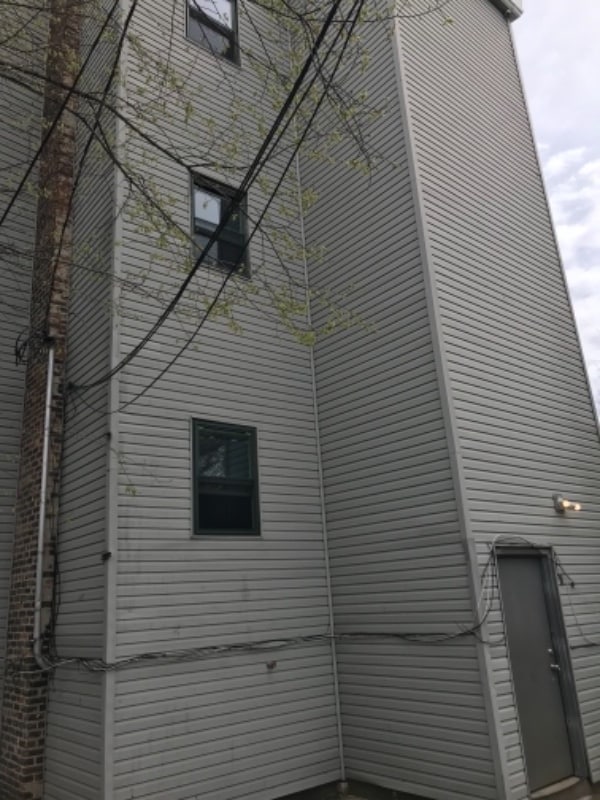 Building Photo - 7116 S Harvard Ave