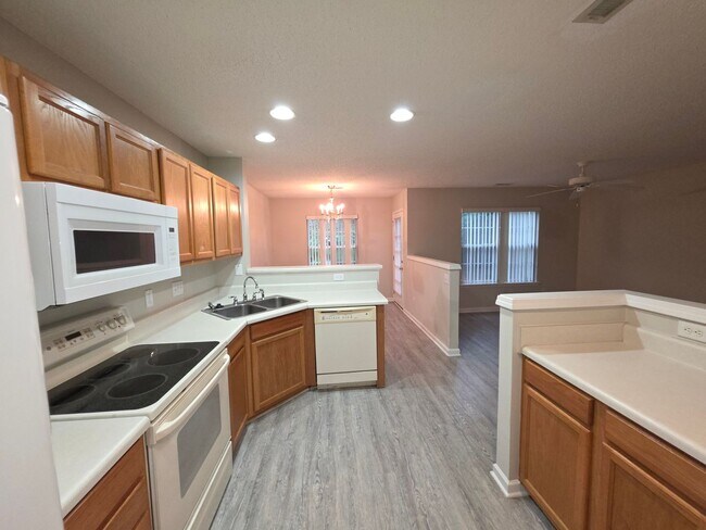 Building Photo - 9933 Birch Knoll Ct