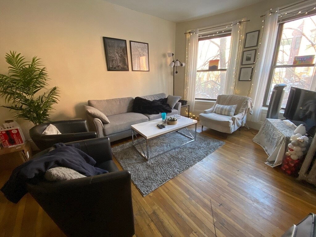 Foto principal - 32 Symphony Rd