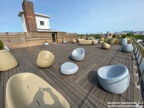 Building Photo - 334 Harvard St