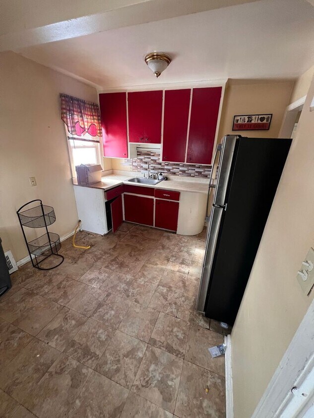 Foto del edificio - 21490 Miller Ave