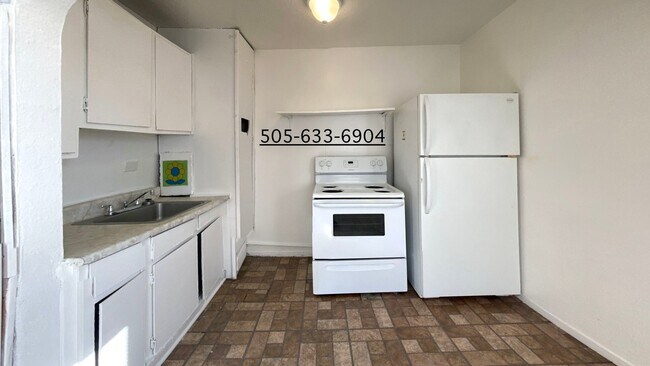 Foto del edificio - 441 1/2 Vermont St NE