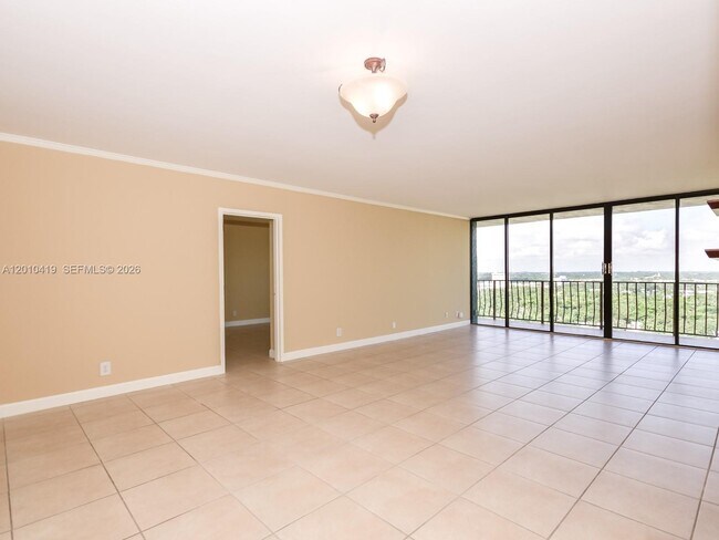 Foto del edificio - 780 NE 69th St