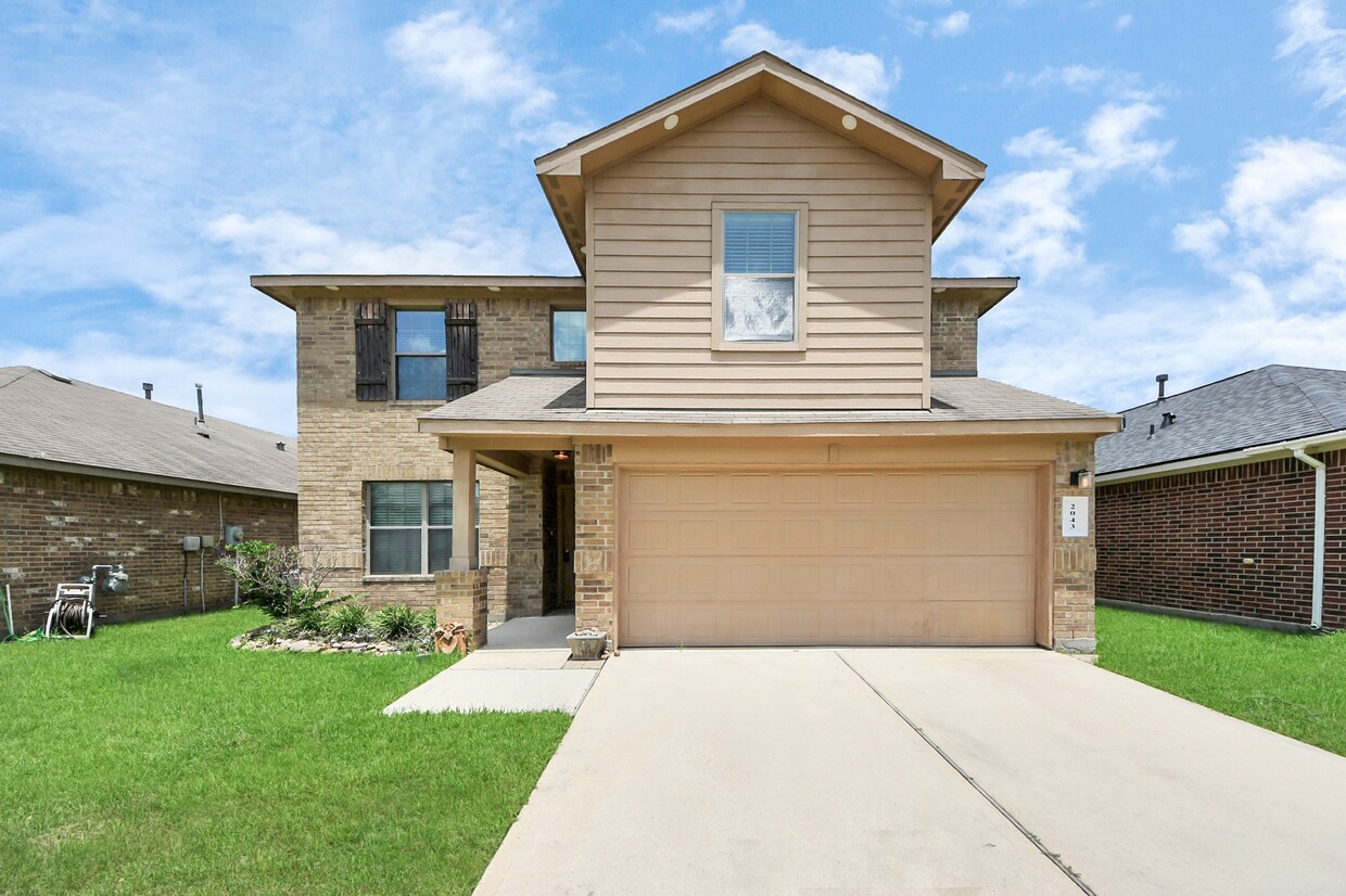 Primary Photo - 2043 Naplechase Crest Dr