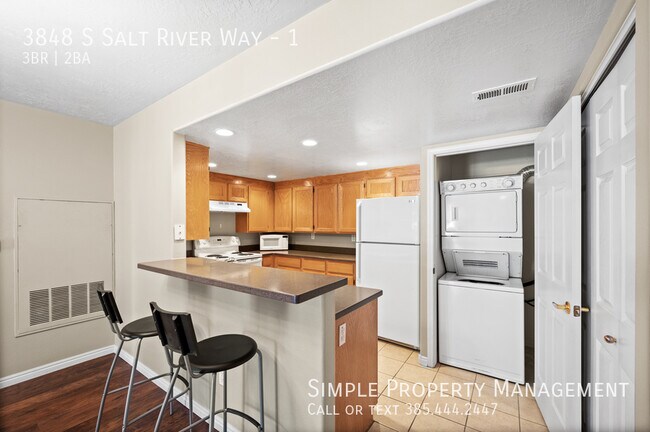 Foto del edificio - 3848 Salt River Way