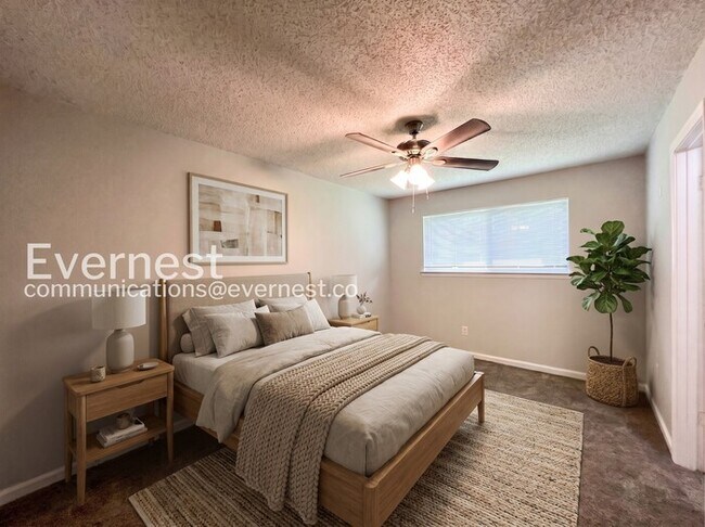 Foto del edificio - 5099 Corkwood Dr