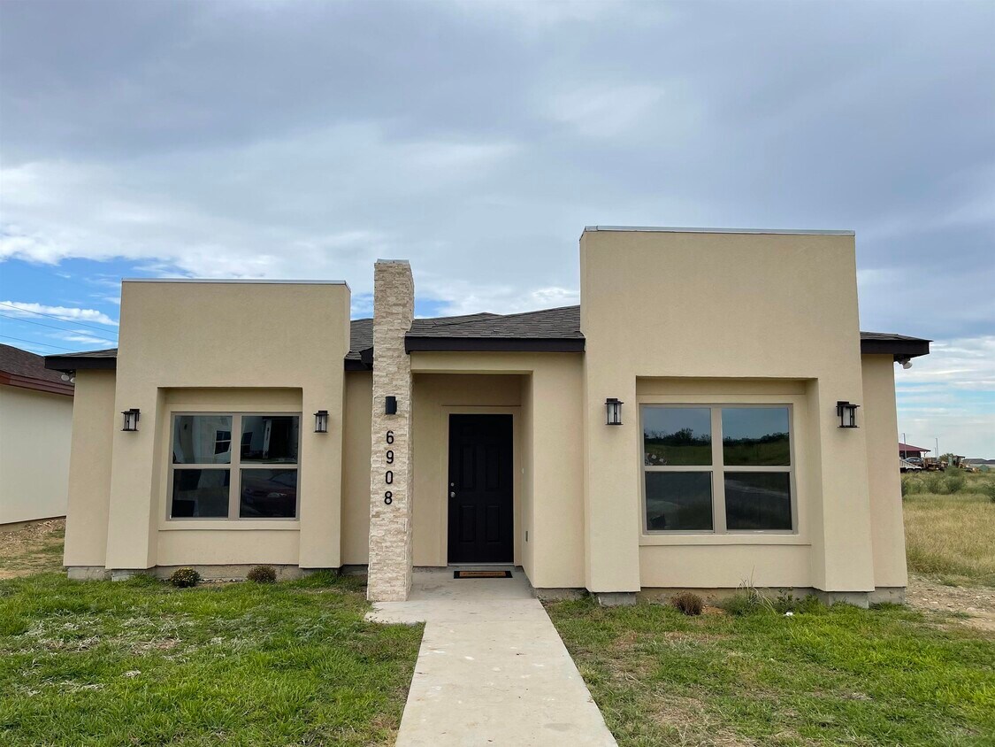 Foto principal - 6908 Molinos Dr