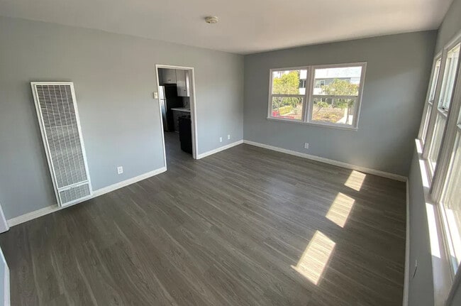 Building Photo - 3995 Inglewood Blvd