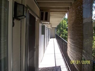 Otros - 415 E Flora St