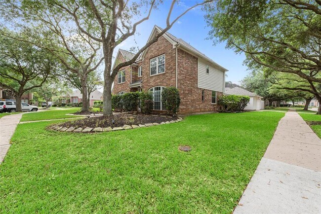 Building Photo - 2121 Barrington Pointe Dr