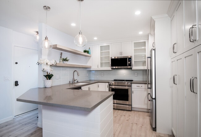 Kitchen - 15 15th St