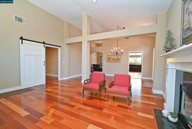 Building Photo - 800 Beaver Creek Ct