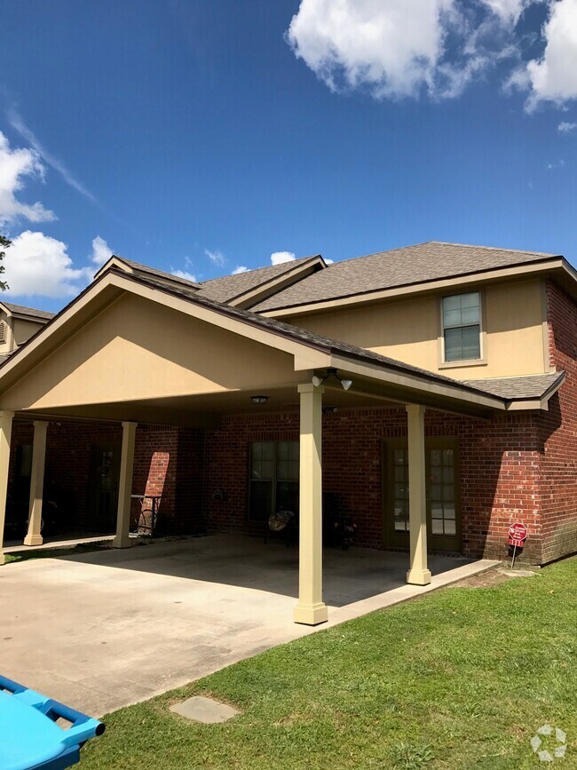 Furnished Townhomes for Rent in Lafayette County, LA 1 Townhouses