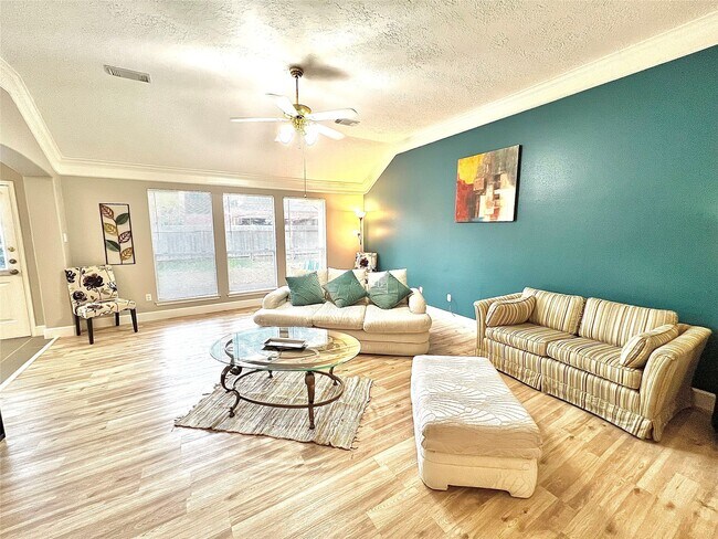 Building Photo - 21106 Rushing Creek Ln