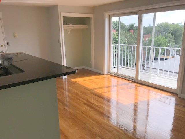 Building Photo - 70 Park Ave