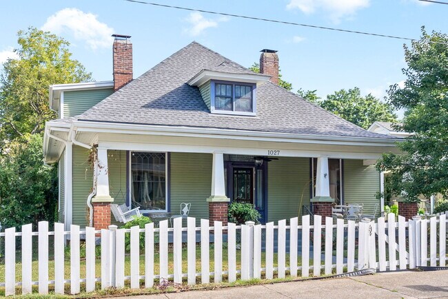 Foto del edificio - 1027 Chicamauga Ave