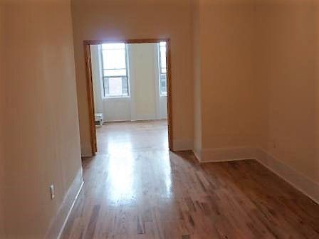 Primary Photo - 899 Metropolitan Ave