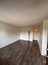 Building Photo - 10800 Wright Rd