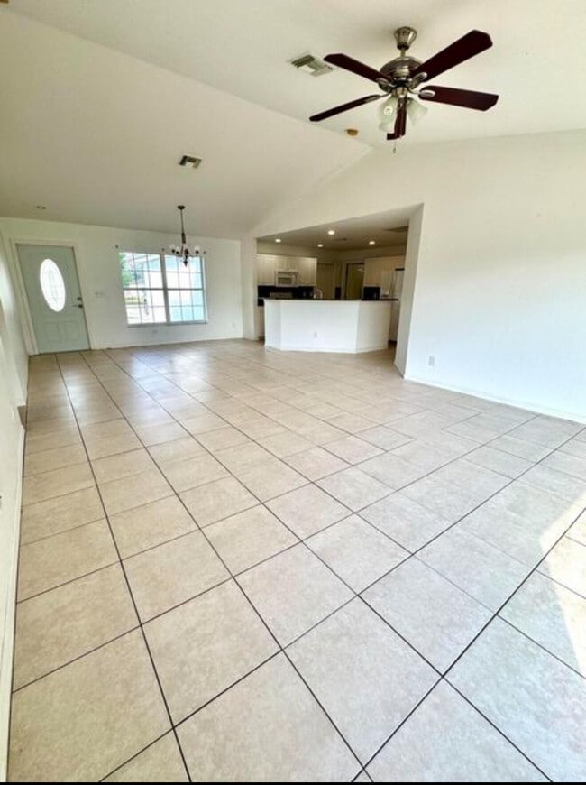 Foto del edificio - 9221 Buckingham Rd