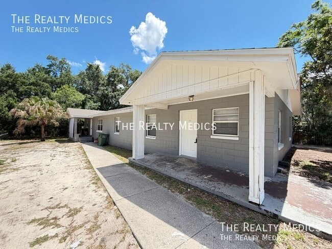 Building Photo - 1118 Tuskegee St