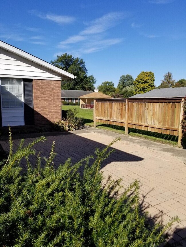 Foto del edificio - 3 bed 2 bath condo in a great location with awesome amenities!